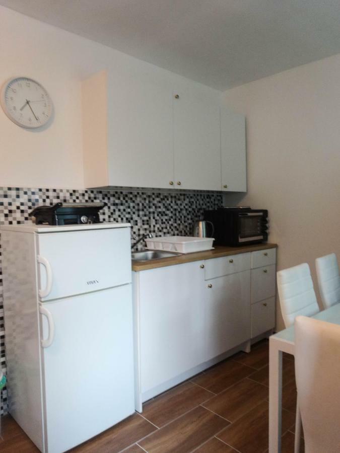 Apartman Sara Vl. Franjo Klasic クラピナ エクステリア 写真