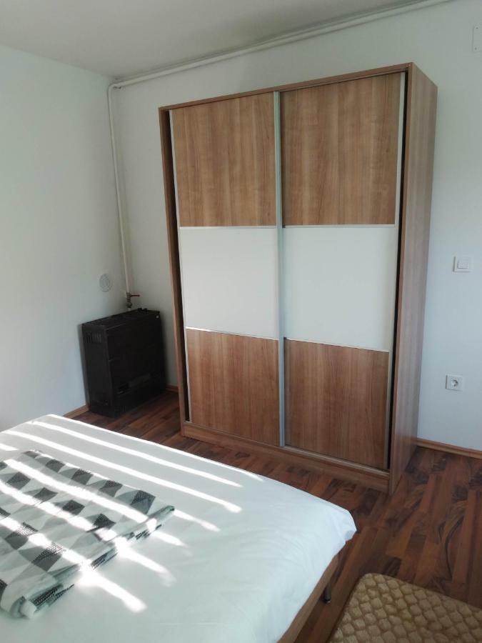 Apartman Sara Vl. Franjo Klasic クラピナ エクステリア 写真